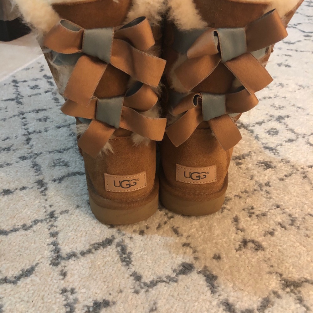 Bow Uggs